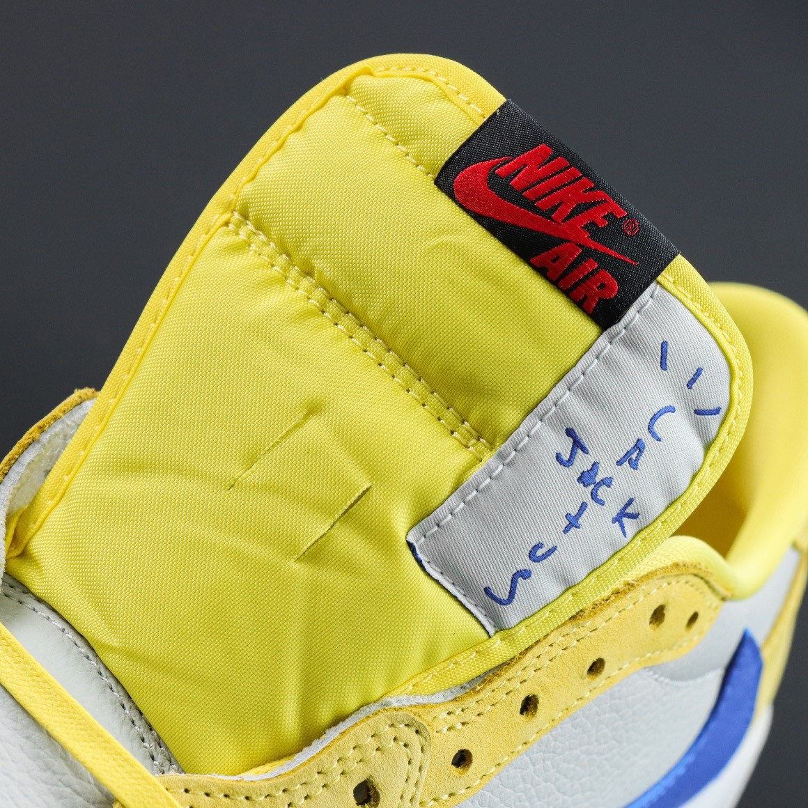 TRAVIS SOCTT X NIKE AIR JORDAN 1 LOW YELLOW