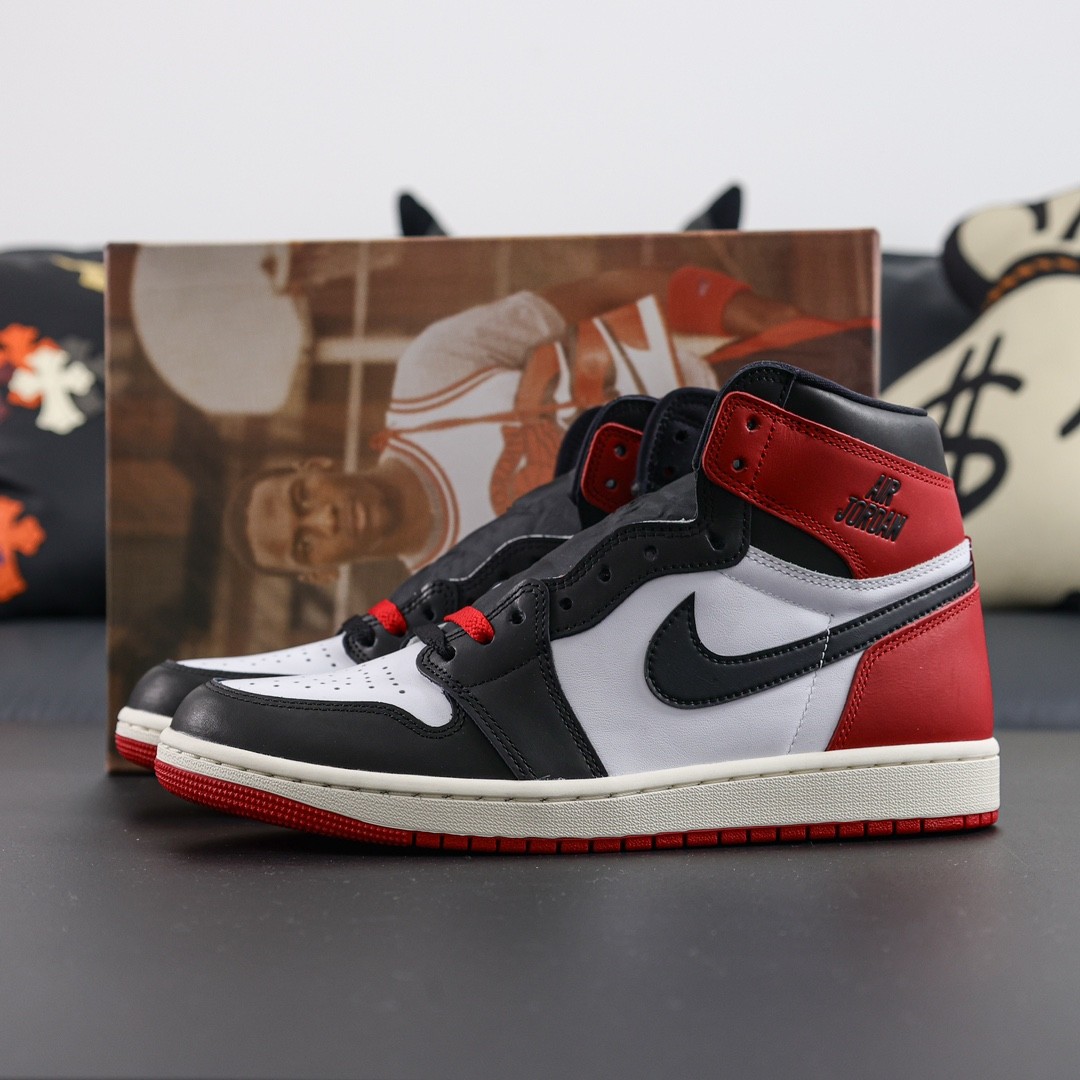 NIKE AIR JORDAN 1 BLACK TOE REIMAGINED