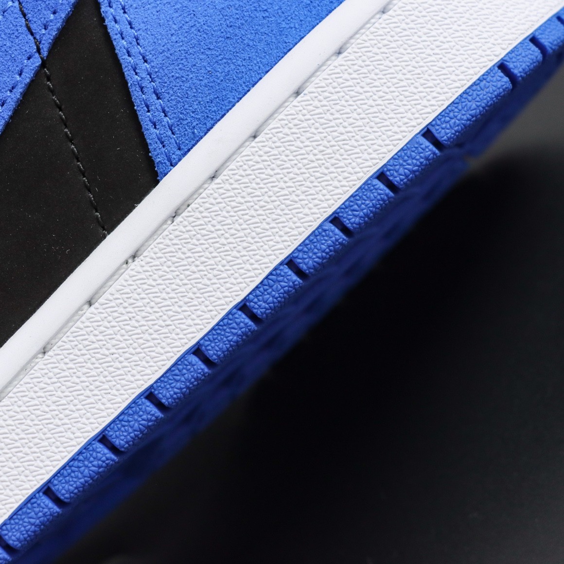 NIKE AIR JORDAN 1 HIGH OG ROYAL REIMAGINED 