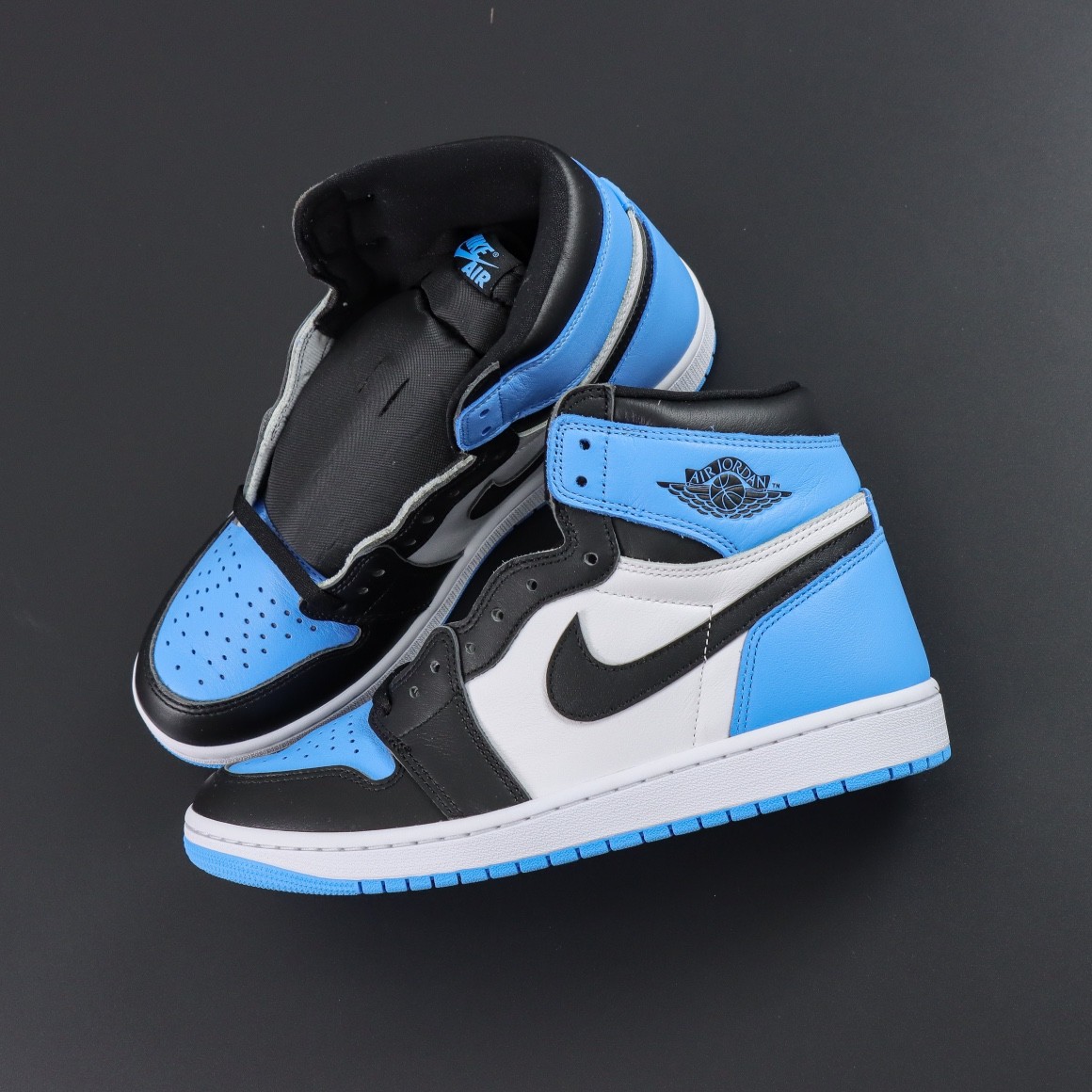 NIKE AIR JORDAN 1 HIGH OG UNIVERSITY BLUE