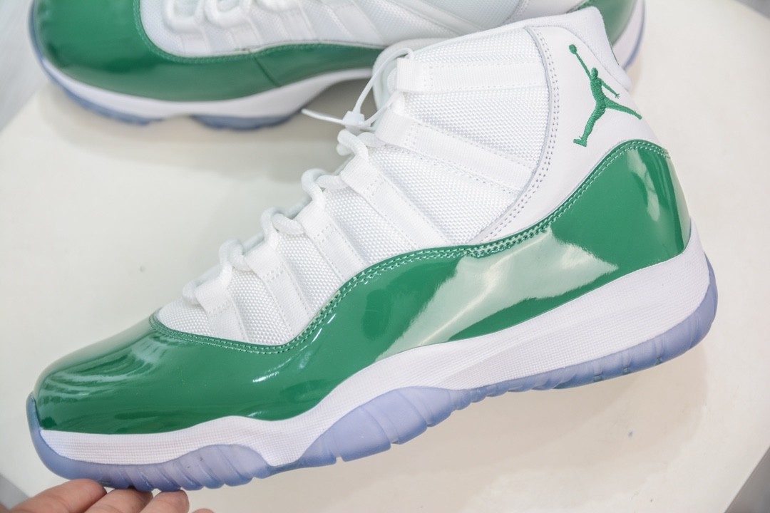 Air Jordan 11 Retro Thunder Green/White Shoe