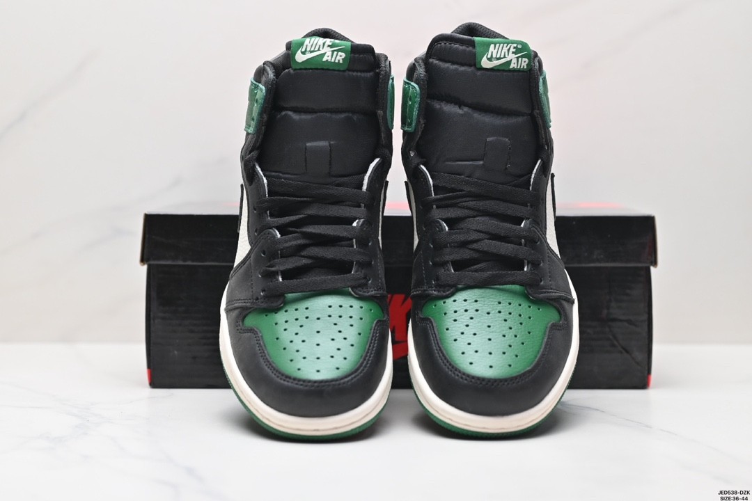 Air Jordan 1 Retro High Pine Green