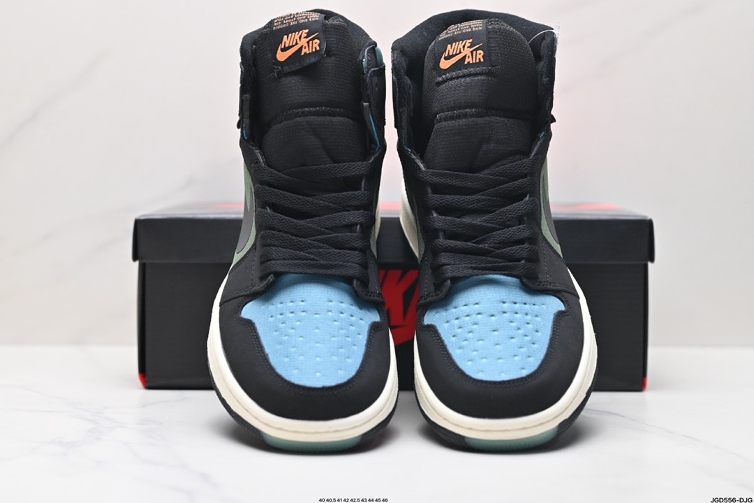 Nike Air Jordan 1 Retro High OG Gore-Text