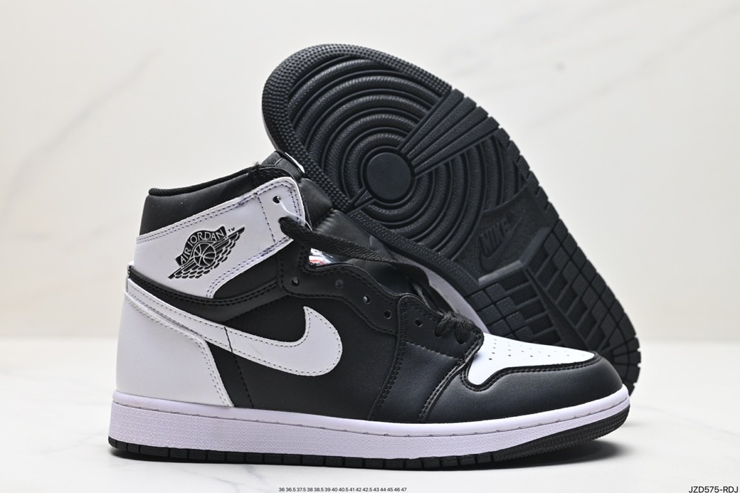 Air Jordan 1 High Black White