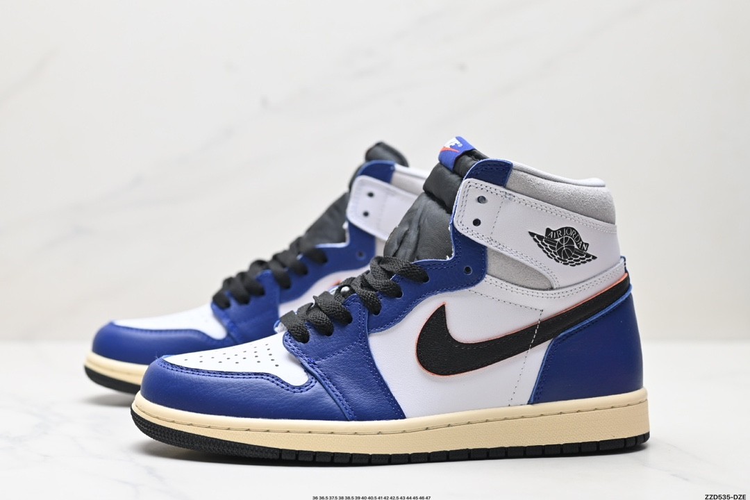 NIKE Air Jordan 1 Retro High AJ1 Blue/white