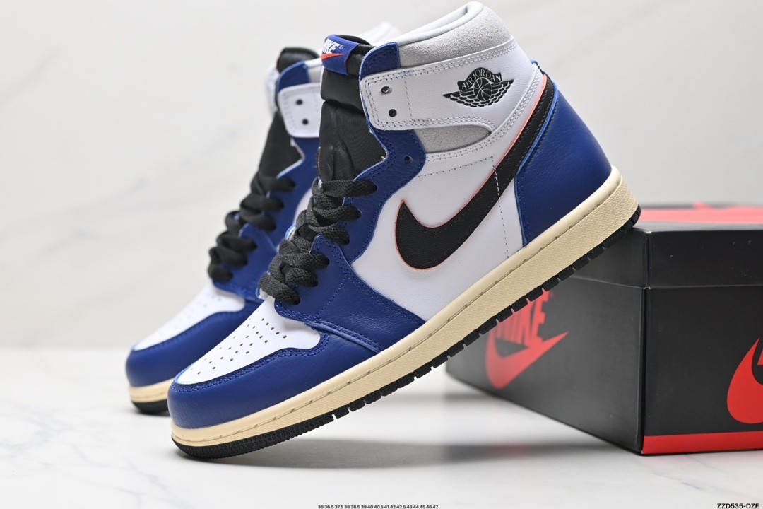 NIKE Air Jordan 1 Retro High AJ1 Blue/white