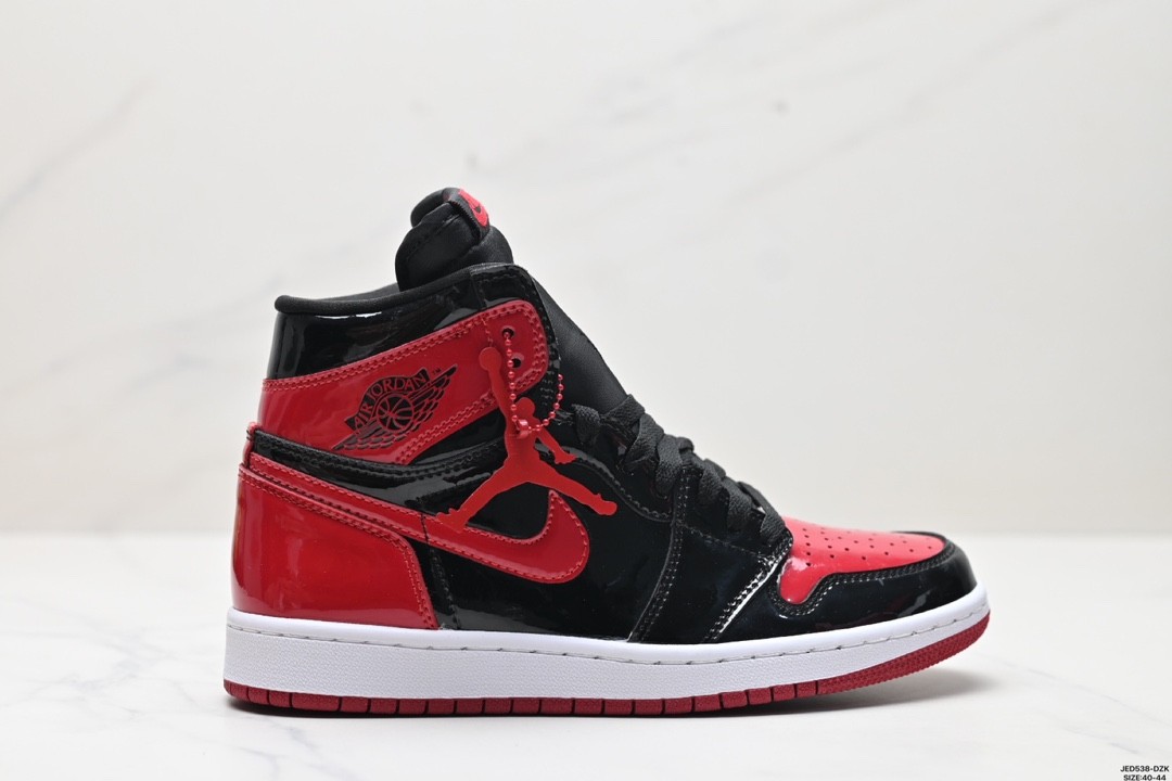 Air Jordan 1 Retro High Shadow