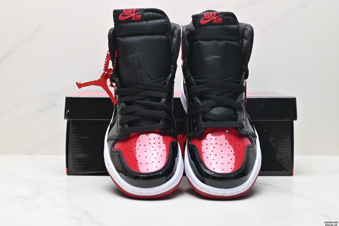 Air Jordan 1 Retro High Shadow