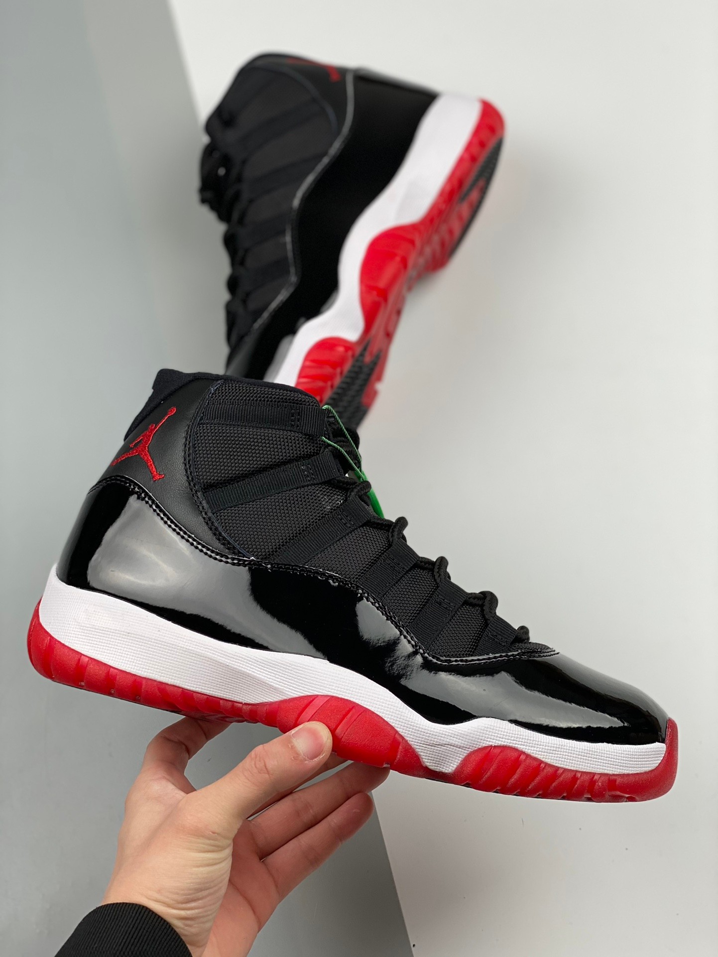 NIKE AIR JORDAN 11 Bred Basketball Shoes