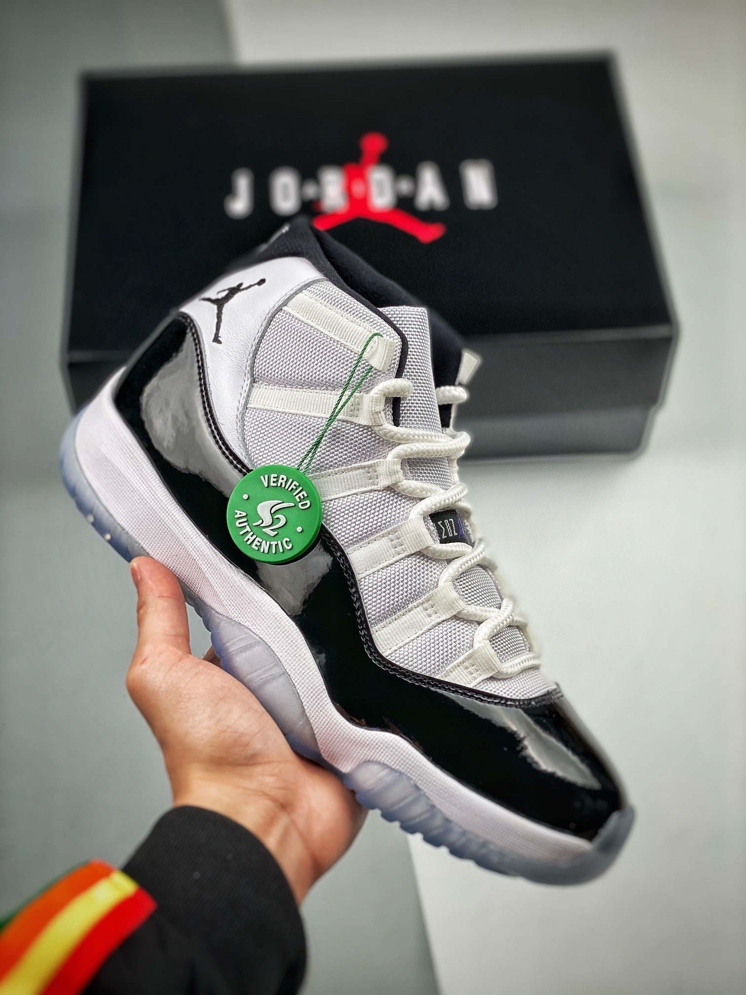 NIKE AIR JORDAN 11 Concord Basketball Shoes