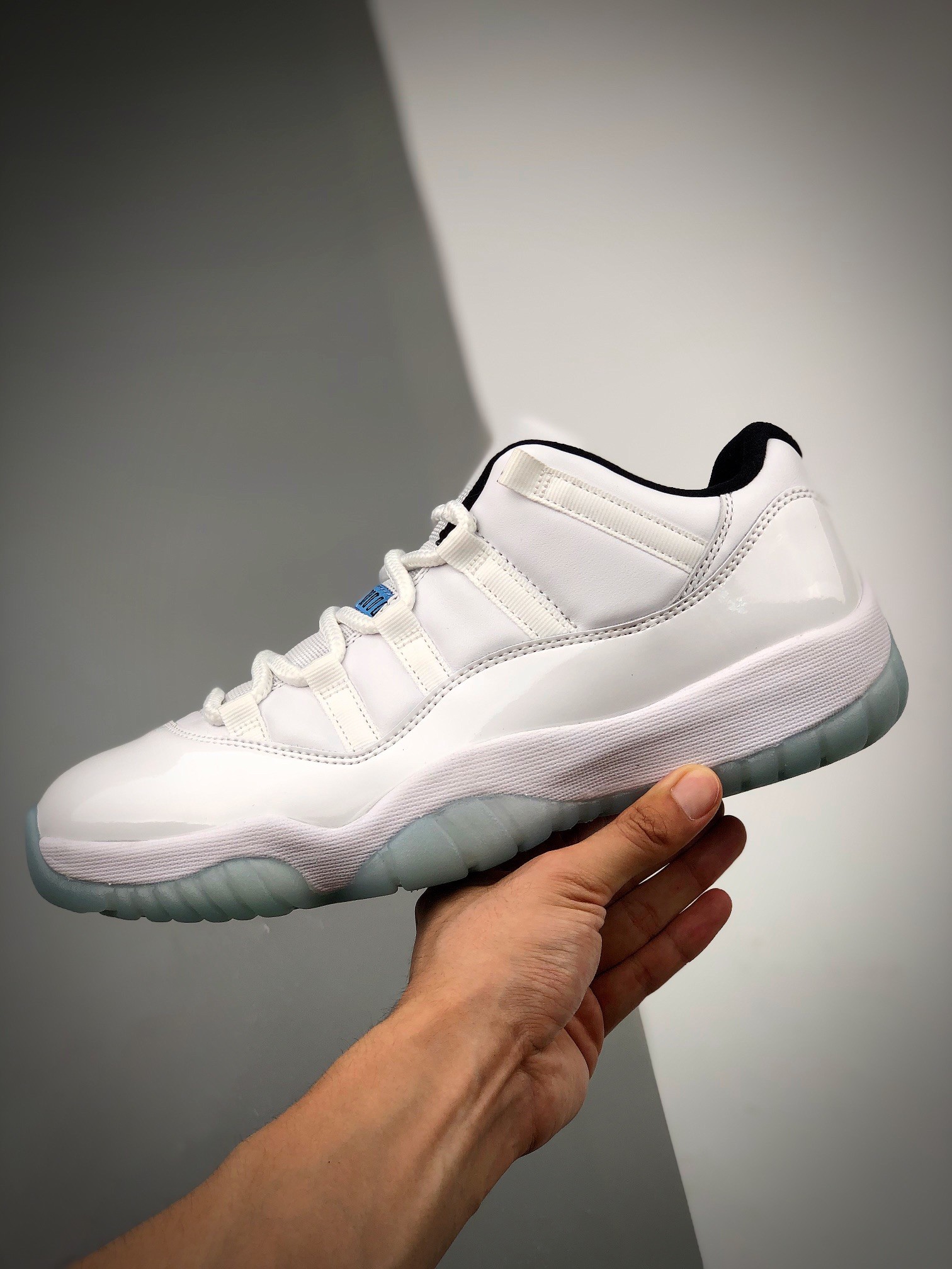 NIKE AIR JORDAN 11 LEGEND BLUE Basketball Shoes