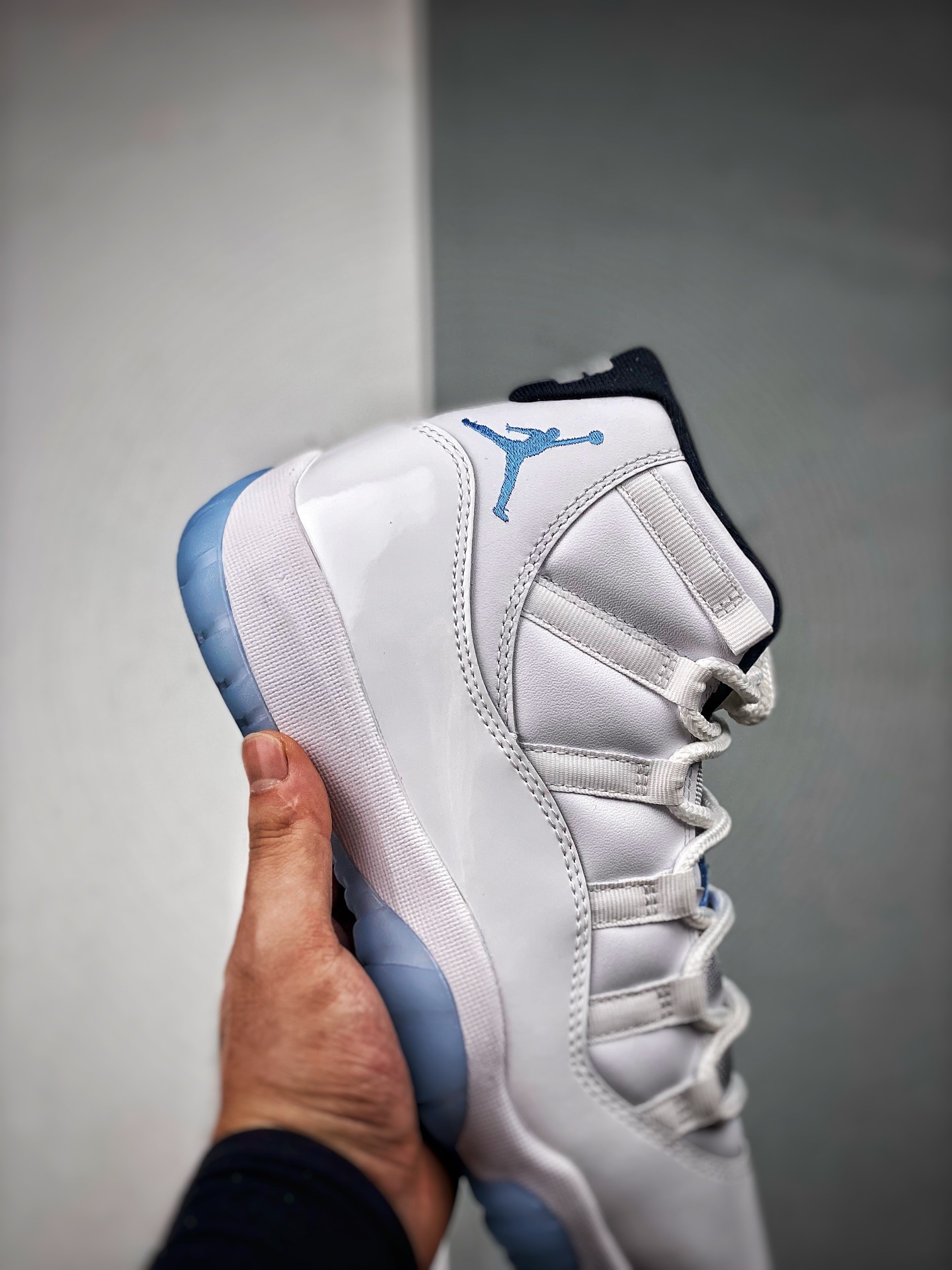 NIKE AIR JORDAN 11 LEGEND BLUE Basketball Shoes