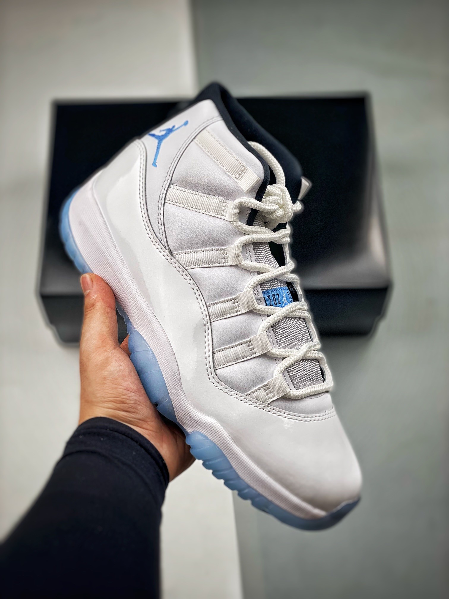 NIKE AIR JORDAN 11 LEGEND BLUE Basketball Shoes