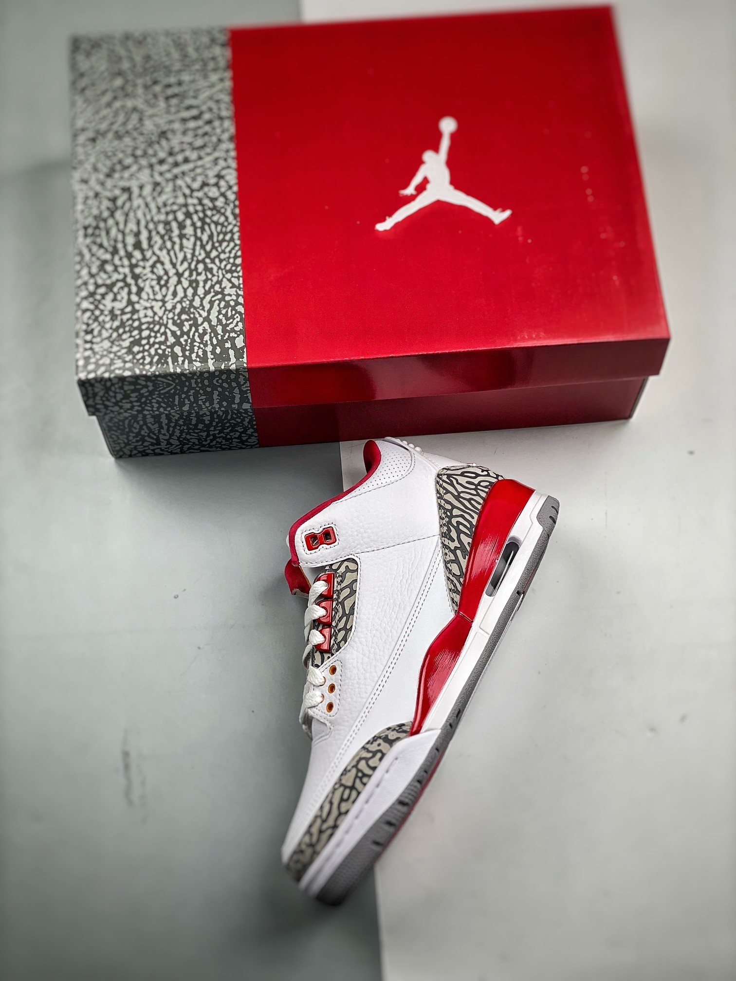 NIKE AIR JORDAN 3 RETRO CARDINAL RED Basketball Shoes