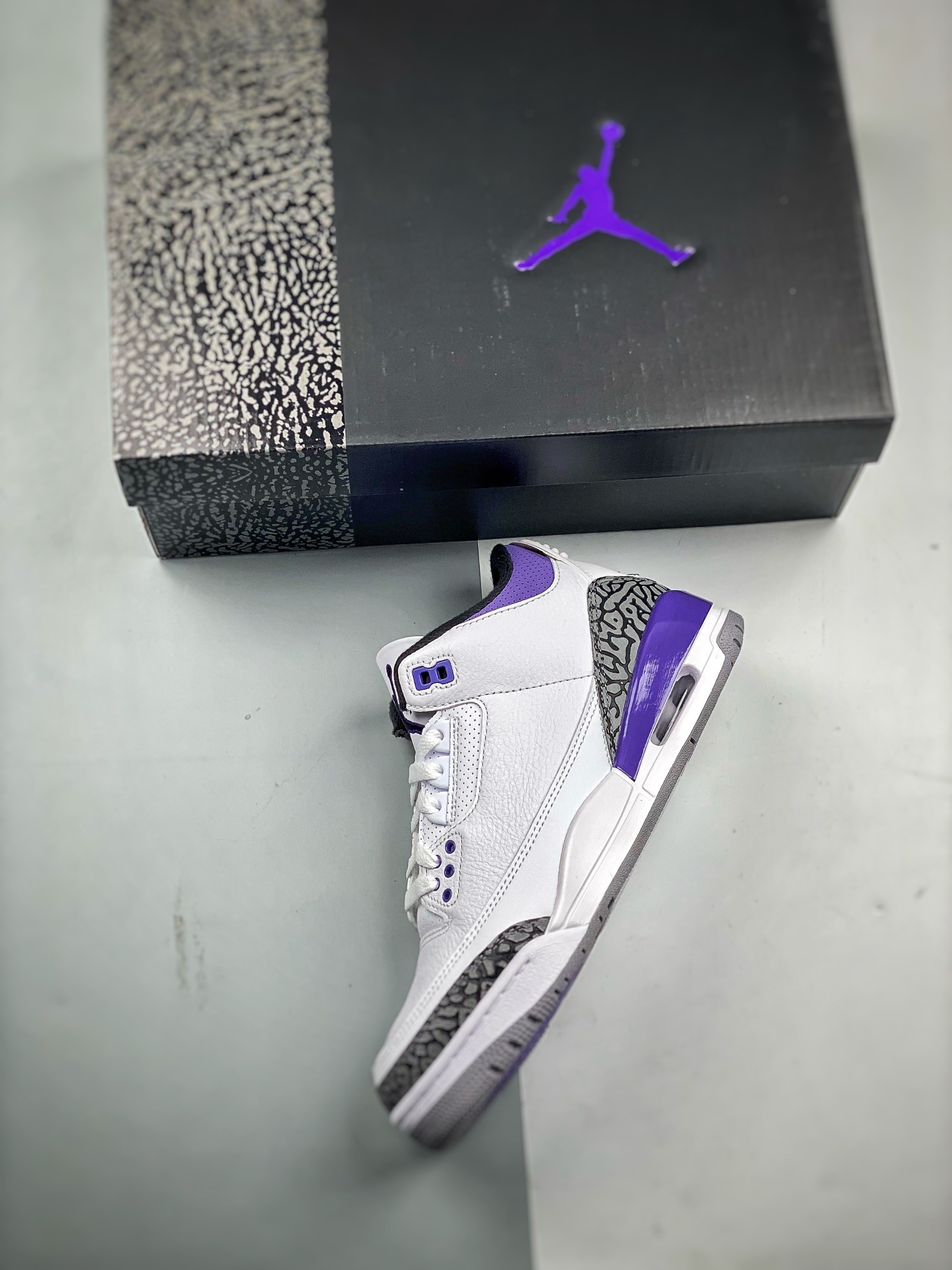 NIKE AIR JORDAN 3 RETRO Basketball Shoes