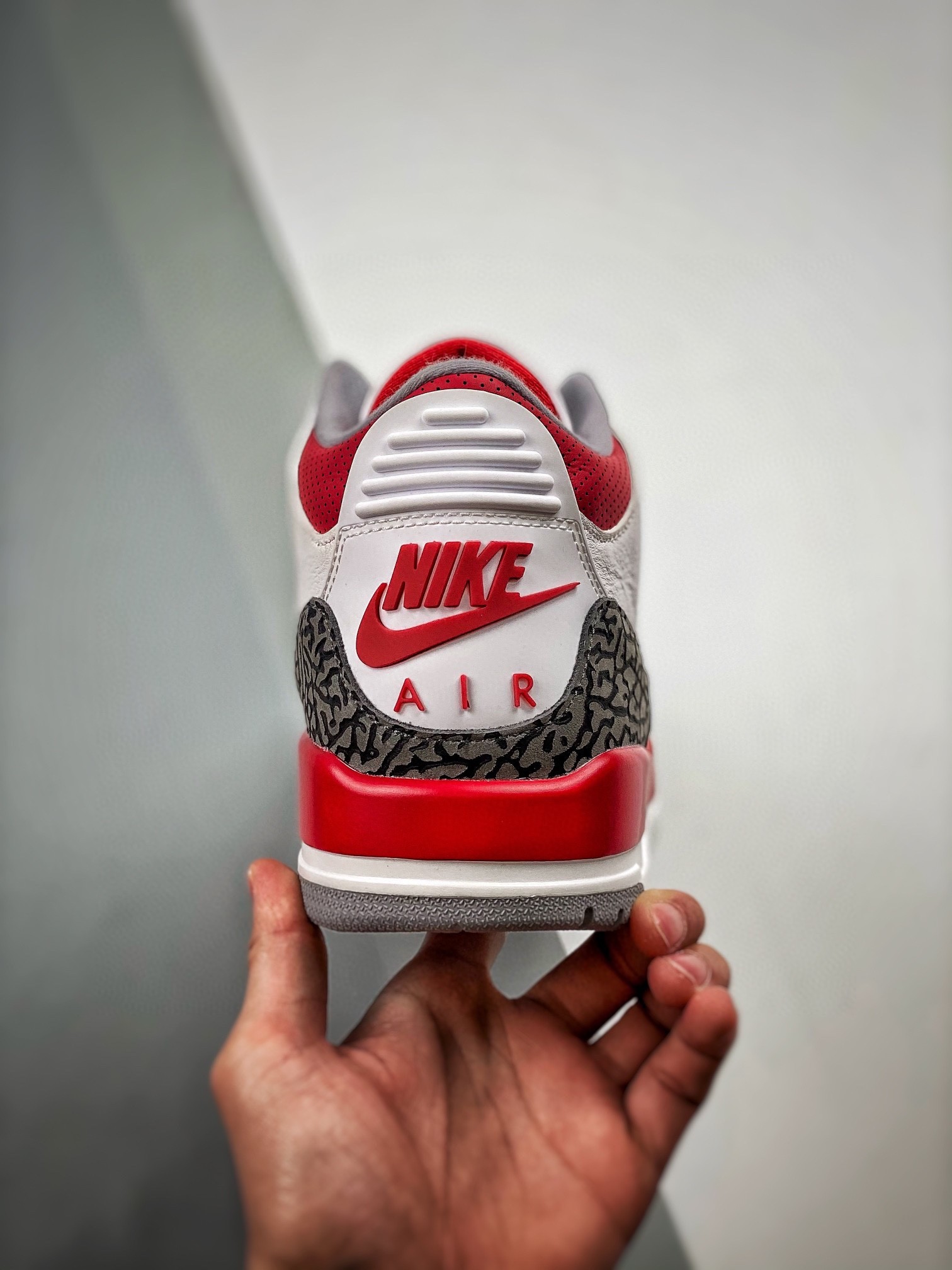 NIKE AIR JORDAN 3 RETRO FIRE RED Basketball Shoes