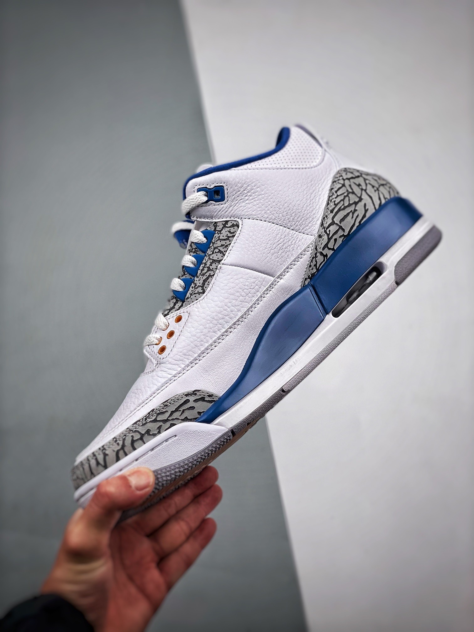 NIKE AIR JORDAN 3 RETRO RACER BLUE Basketball Shoes