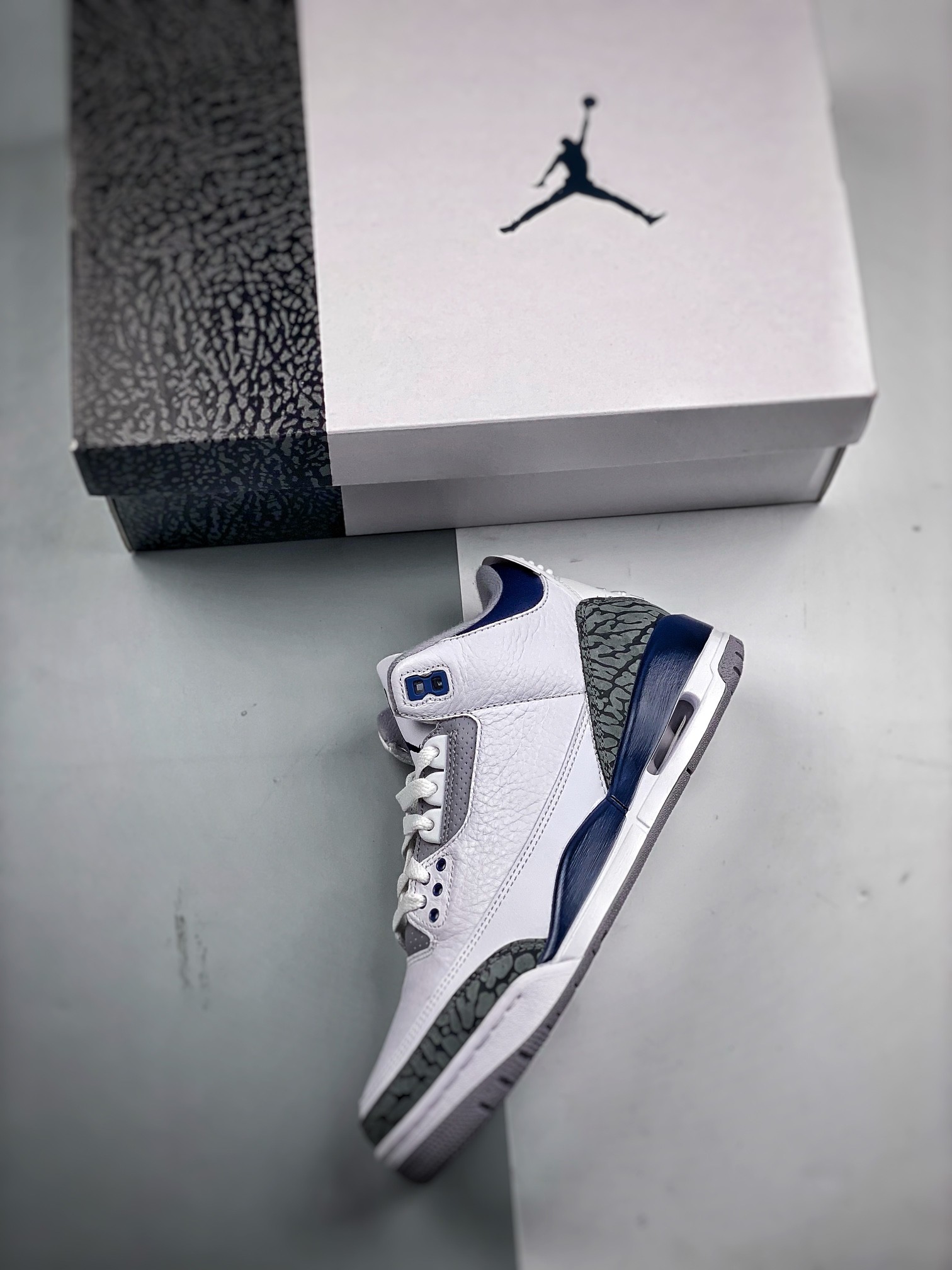 NIKE AIR JORDAN 3 RETRO RACER BLUE Basketball Shoes