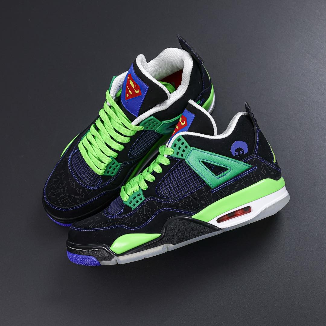 NIKE AIR JORDAN 4 RETRO Basketball Shoes