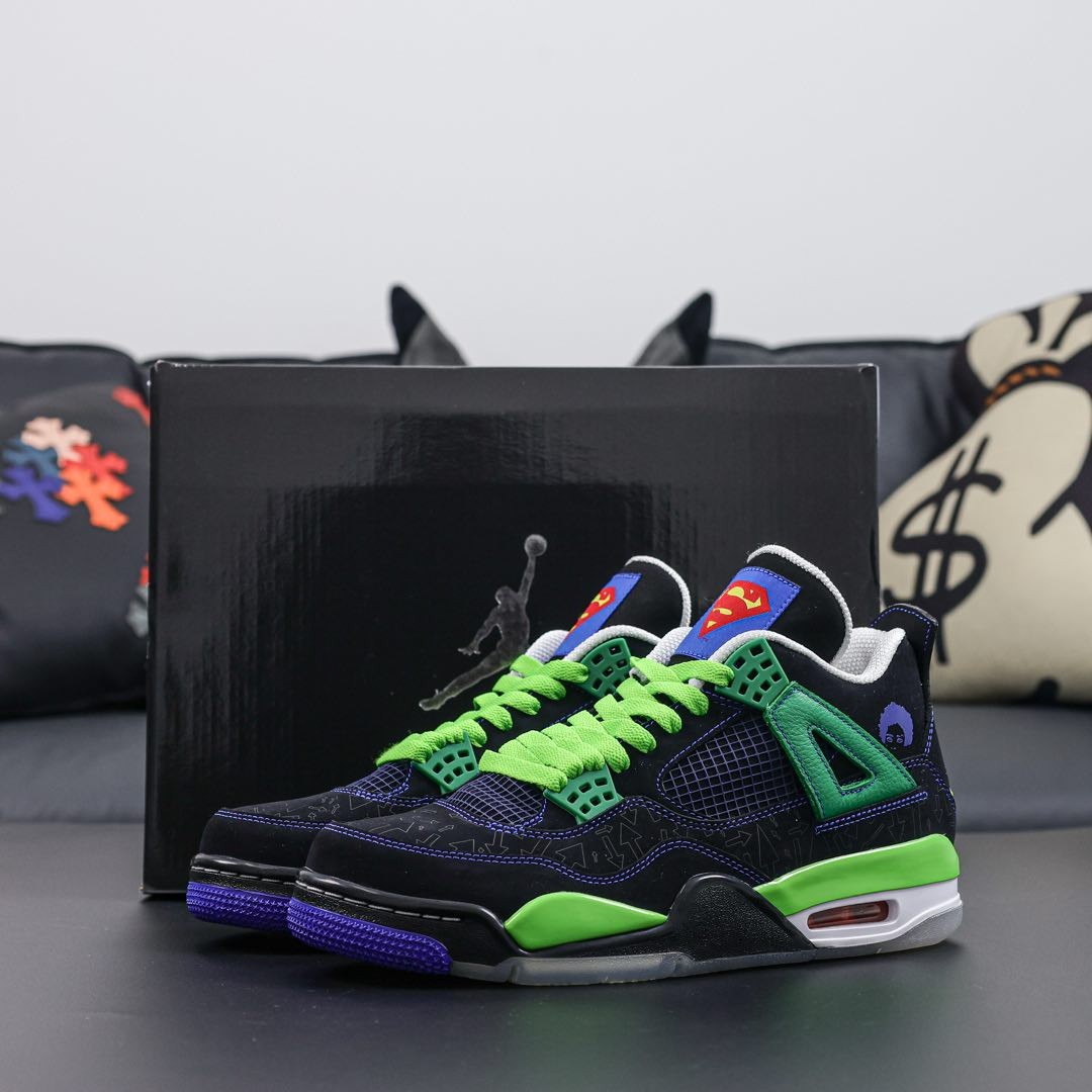 NIKE AIR JORDAN 4 RETRO Basketball Shoes