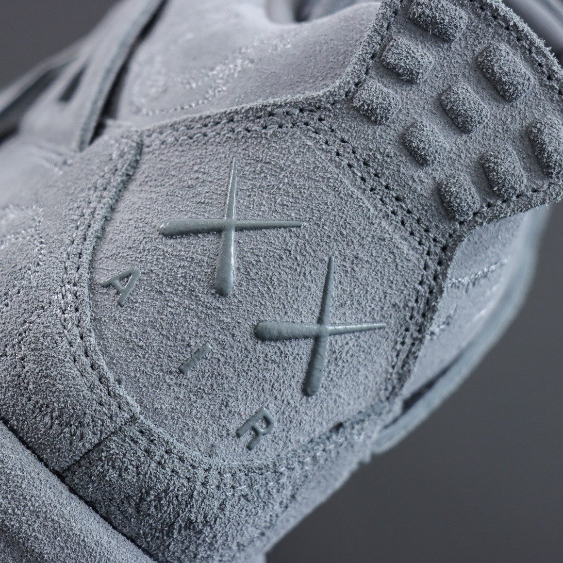 NIKE AIR JORDAN 4 RETRO KAWS Basketball Shoes