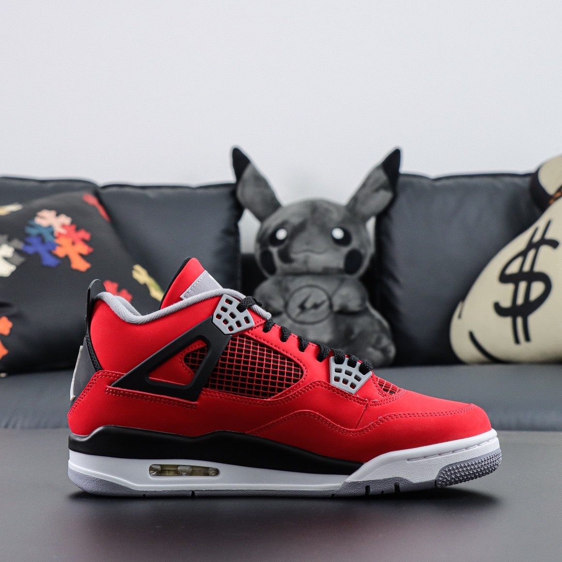 NIKE AIR JORDAN 4 RETRO TORO BRAVO Basketball Shoes