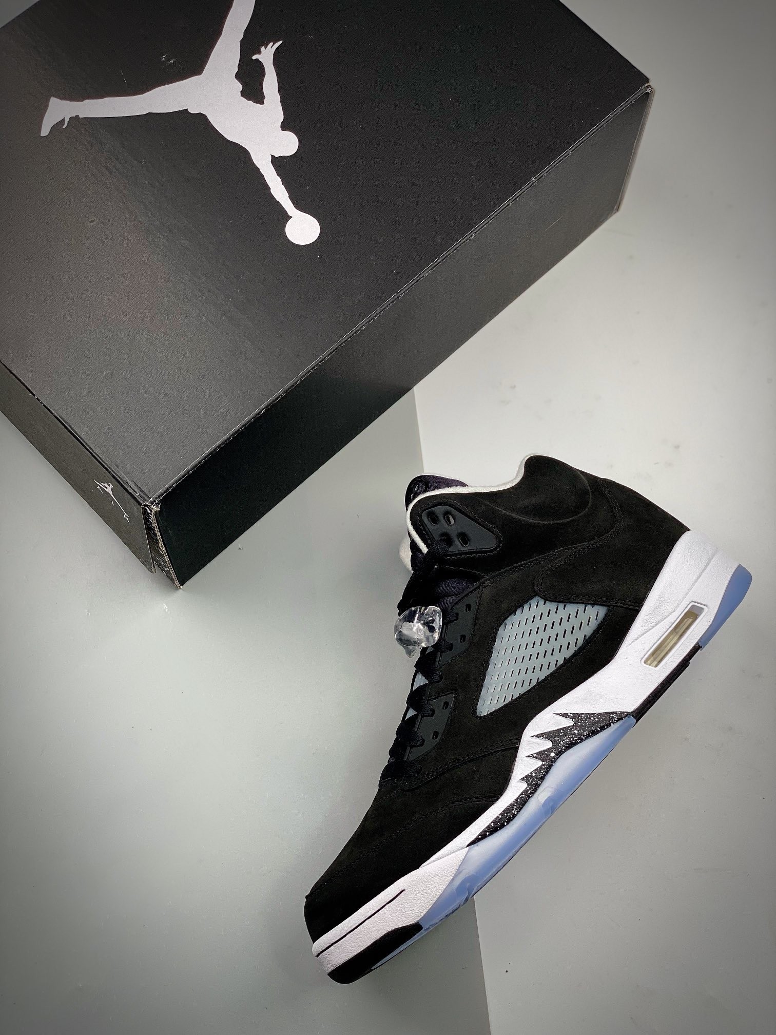 NIKE AIR JORDAN 5 OREO Basketball Shoes