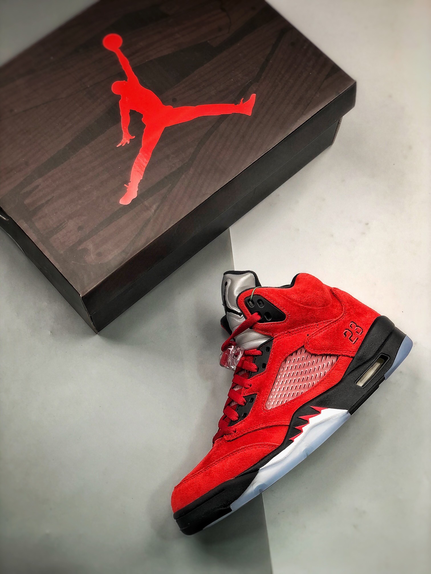 NIKE AIR JORDAN 5 "RAGING BULL" Basketball Shoes