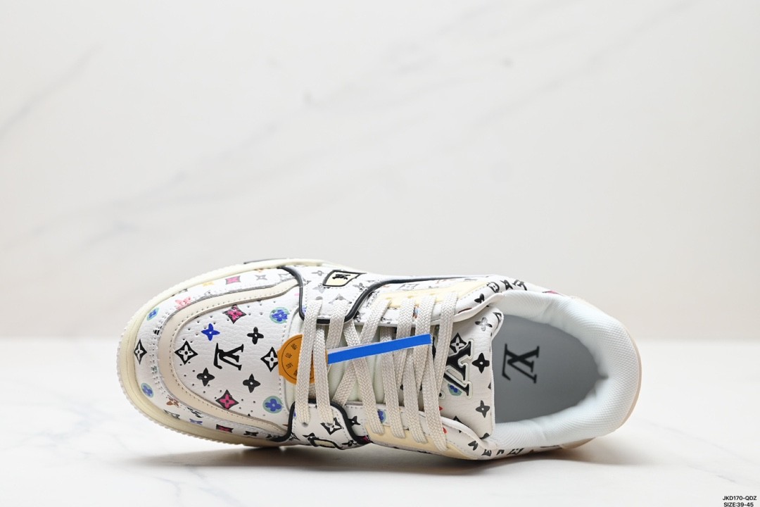 Louis Vuitton Trainer Sneaker 