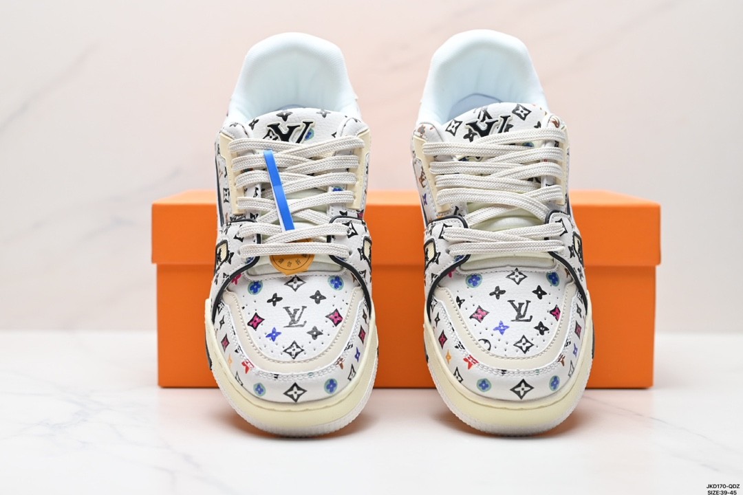 Louis Vuitton Trainer Sneaker 