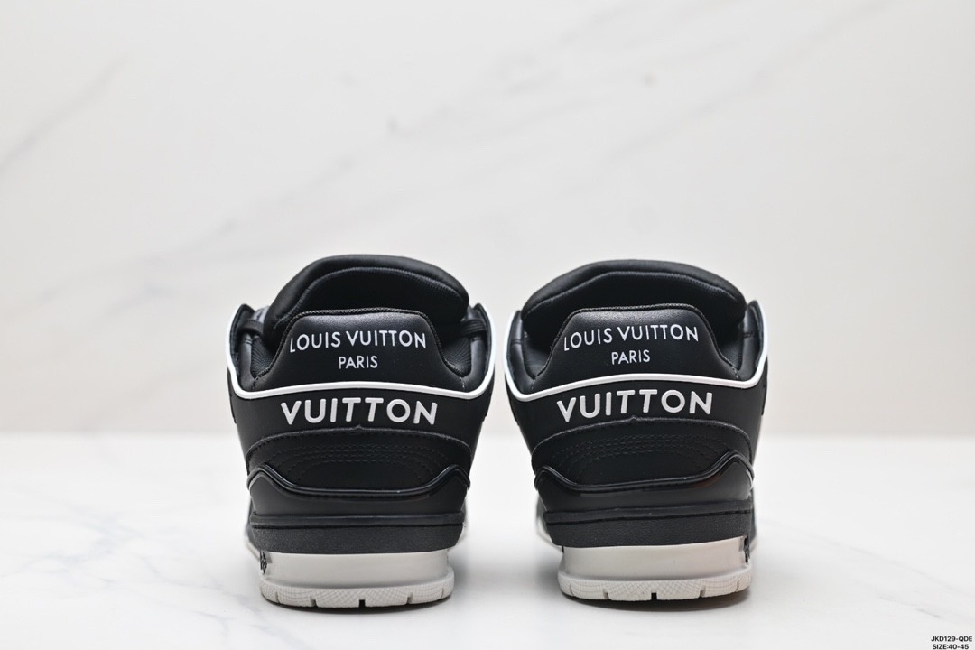 Louis Vuitton Trainer Sneaker 