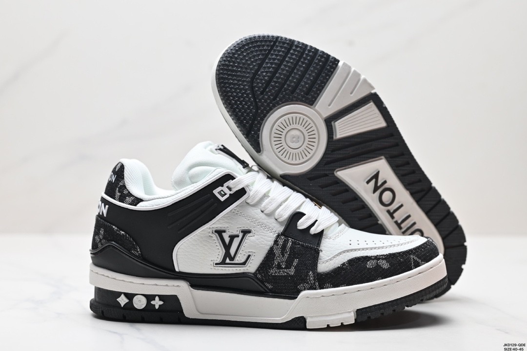 Louis Vuitton Trainer Sneaker 