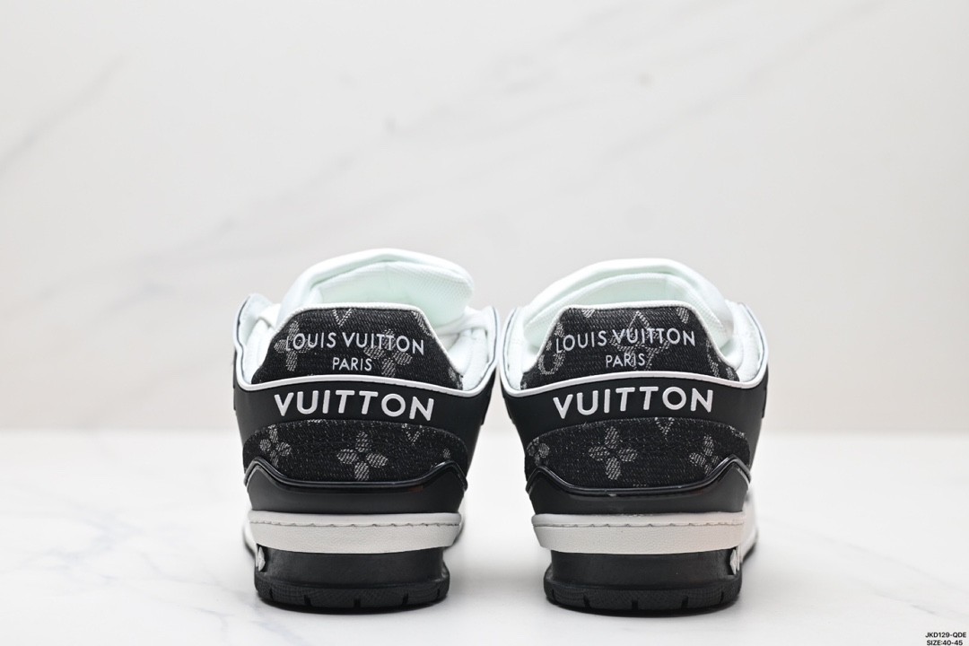 Louis Vuitton Trainer Sneaker 