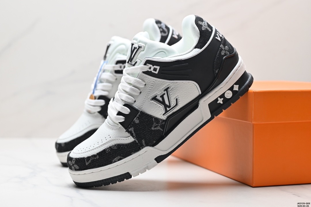 Louis Vuitton Trainer Sneaker 