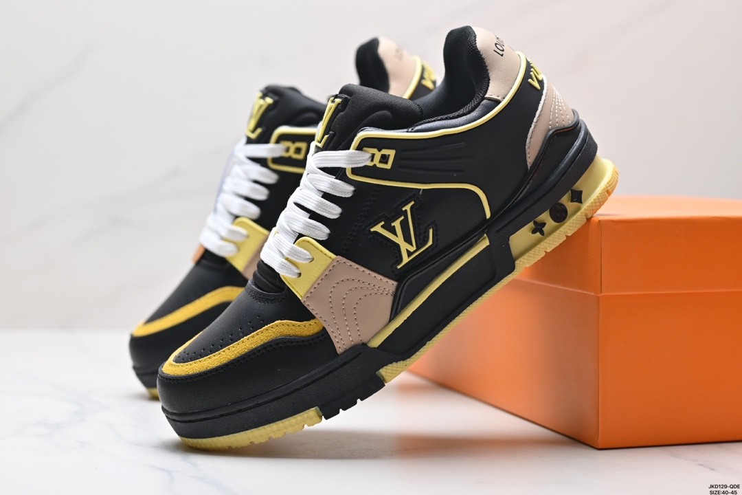 Louis Vuitton Trainer Sneaker 