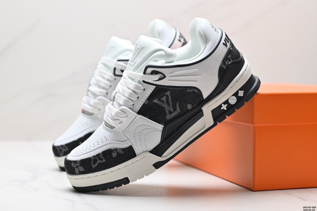 Louis Vuitton Trainer Sneaker 