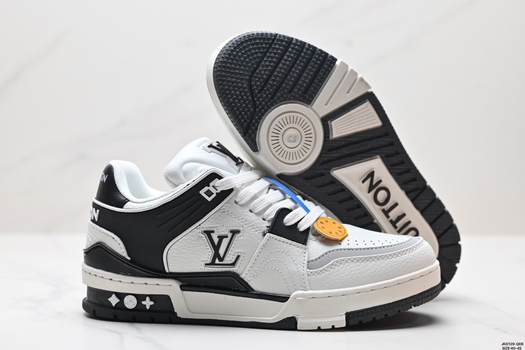 Louis Vuitton Trainer Sneaker 