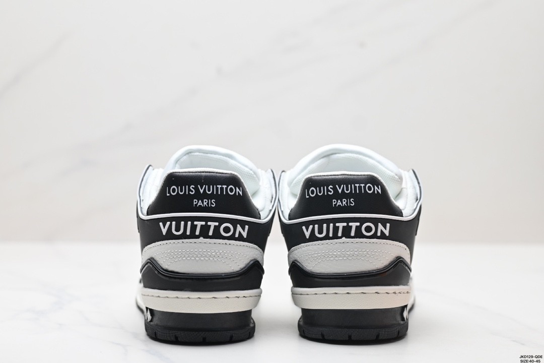 Louis Vuitton Trainer Sneaker 