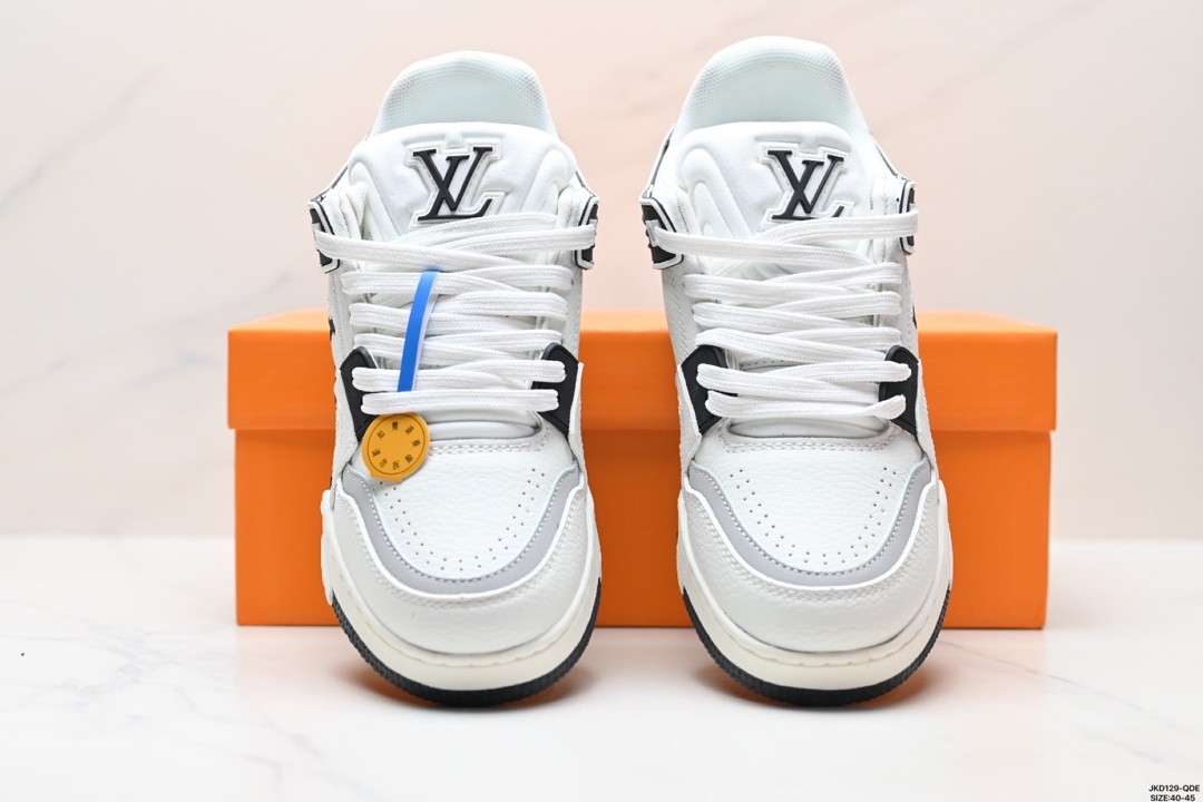 Louis Vuitton Trainer Sneaker 