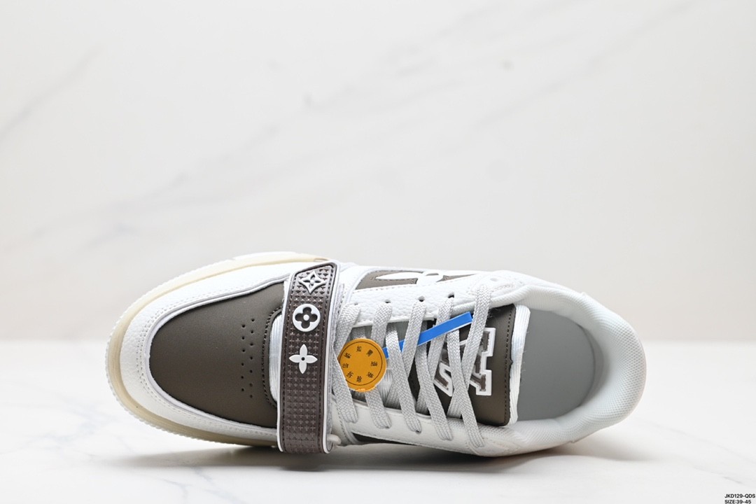 Louis Vuitton Trainer Sneaker 