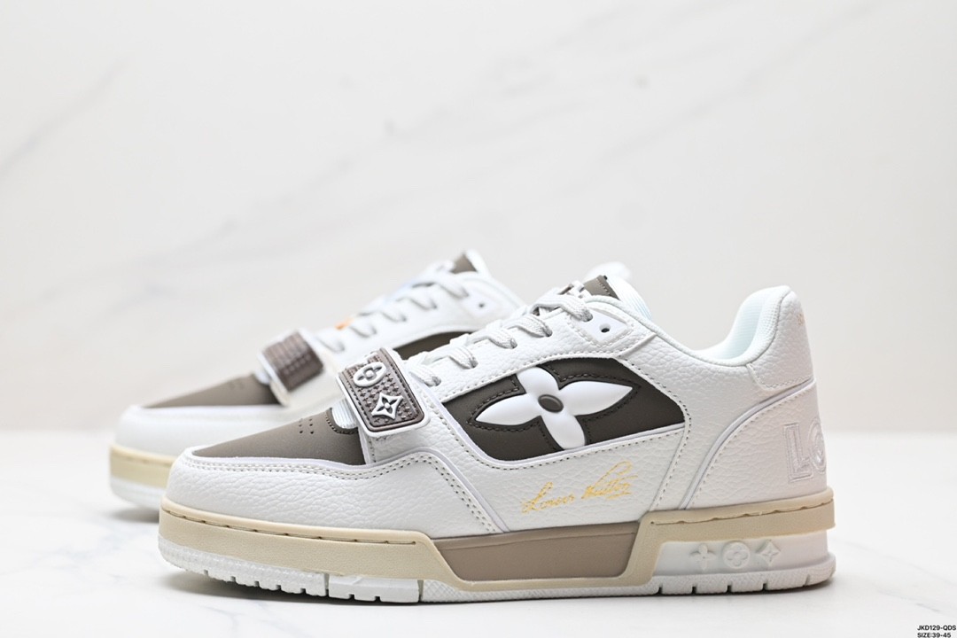 Louis Vuitton Trainer Sneaker 