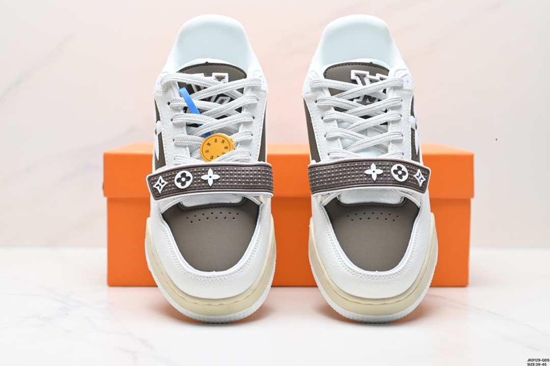 Louis Vuitton Trainer Sneaker 