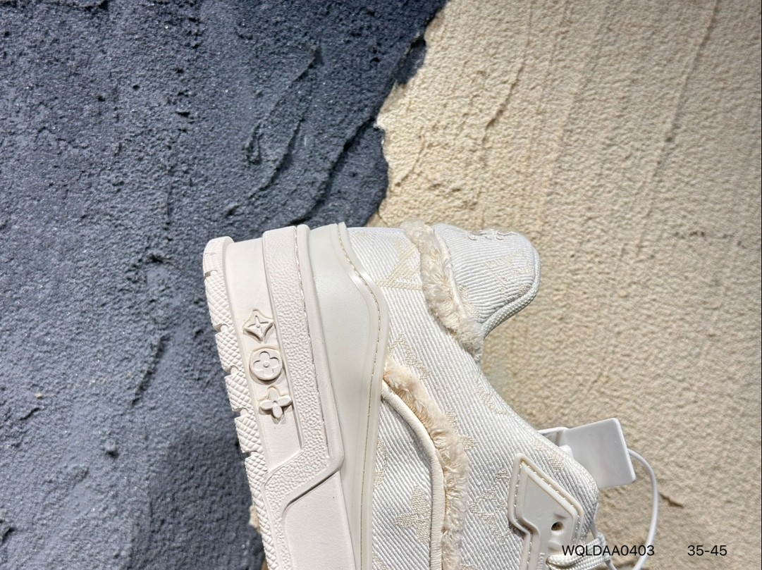 Louis Vuitton Trainer Sneaker 