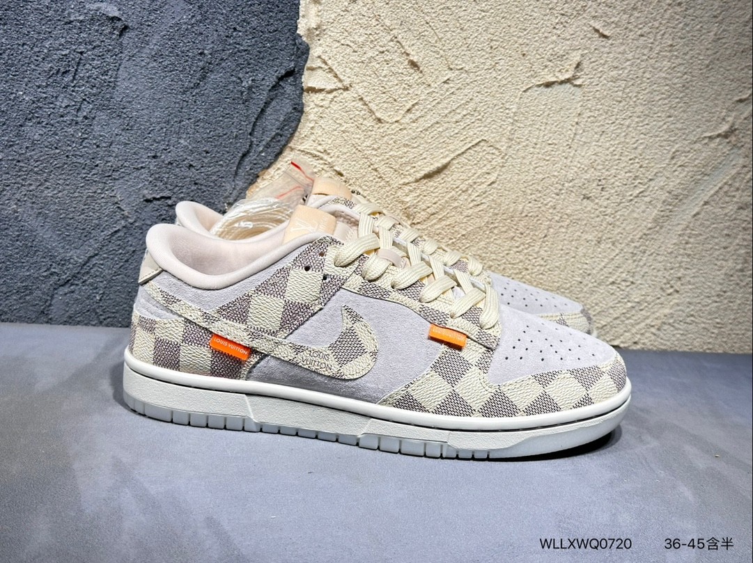 Louis Vuitton Trainer Sneaker 