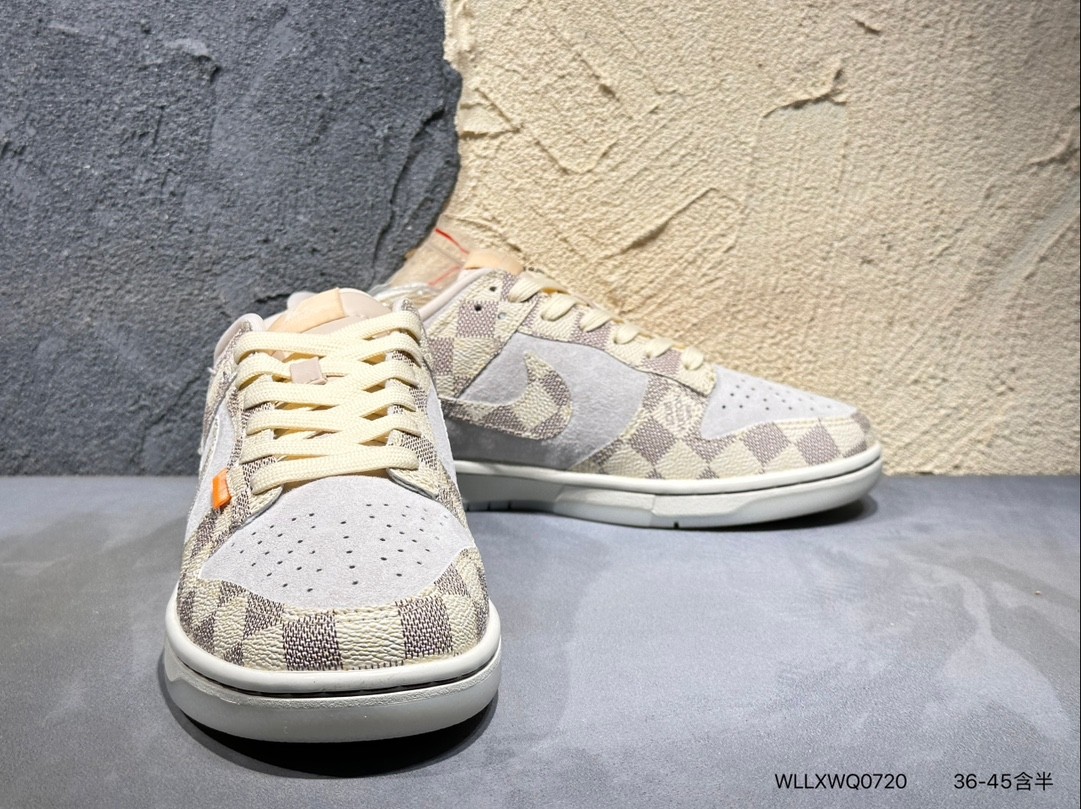 Louis Vuitton Trainer Sneaker 