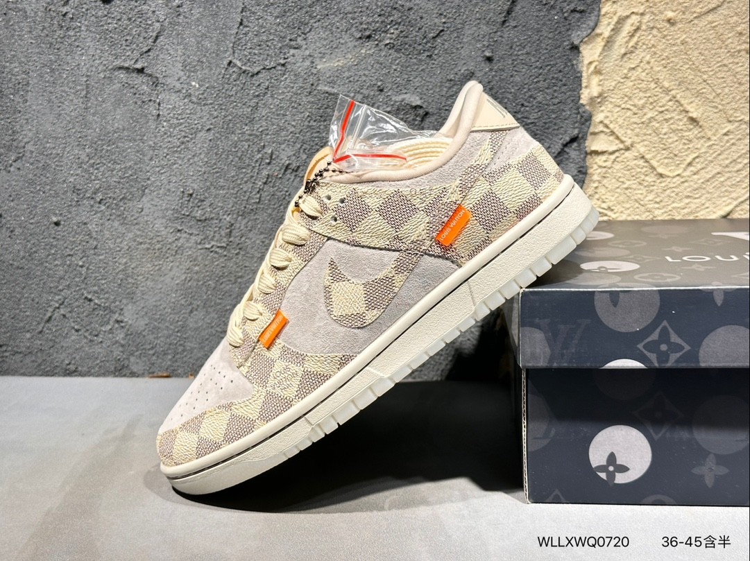 Louis Vuitton Trainer Sneaker 