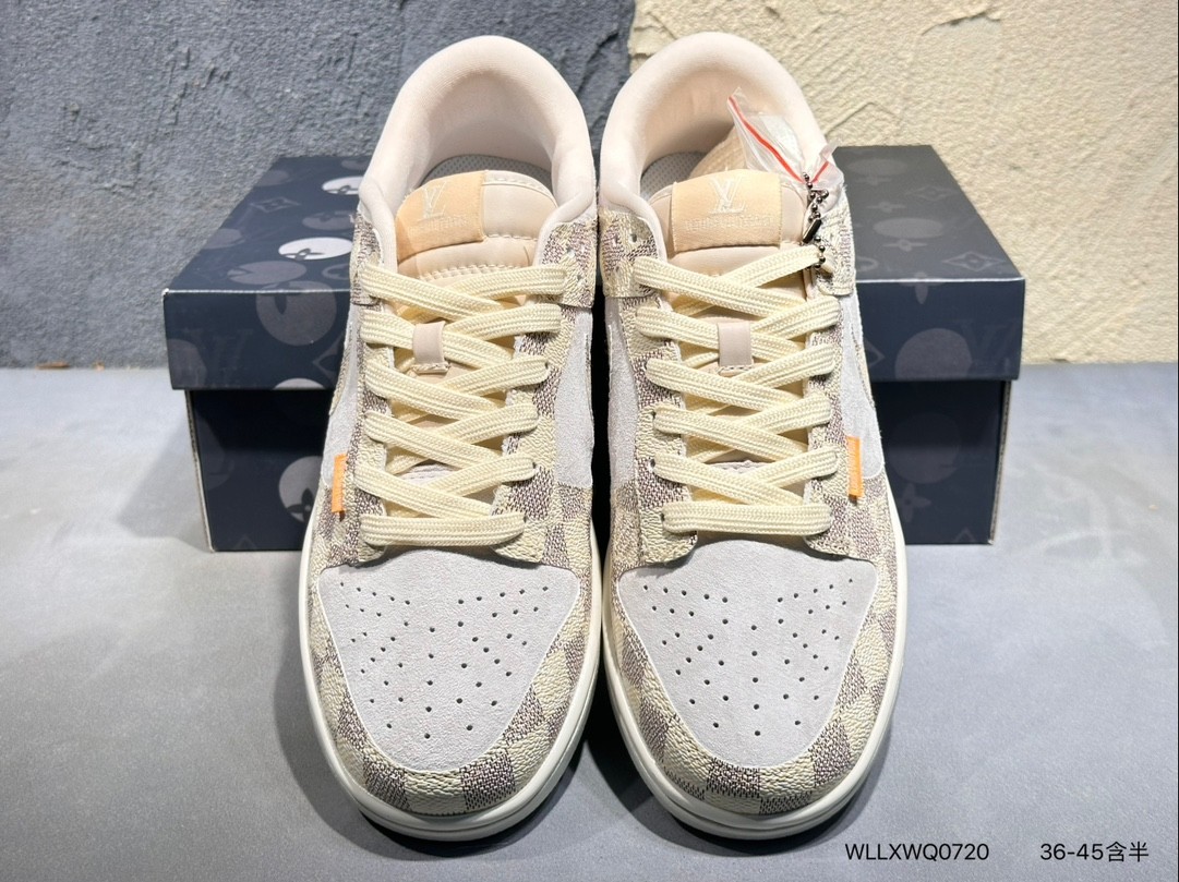 Louis Vuitton Trainer Sneaker 