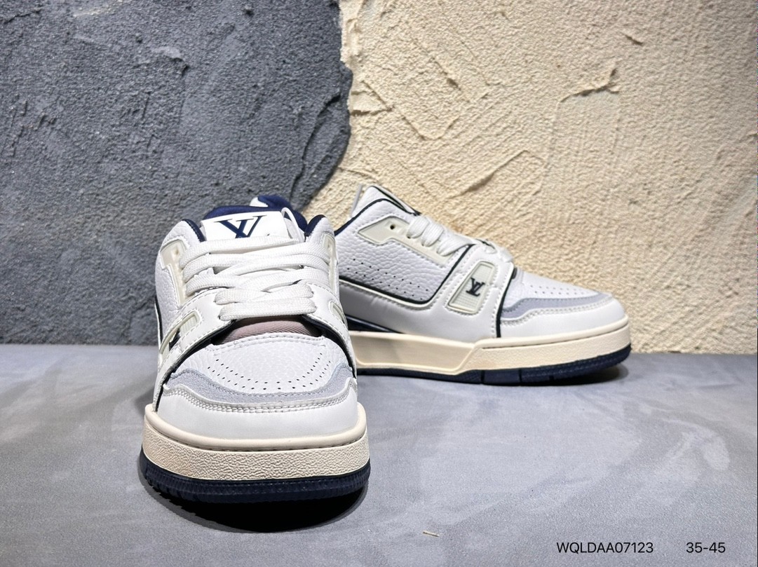 Louis Vuitton Trainer Sneaker 