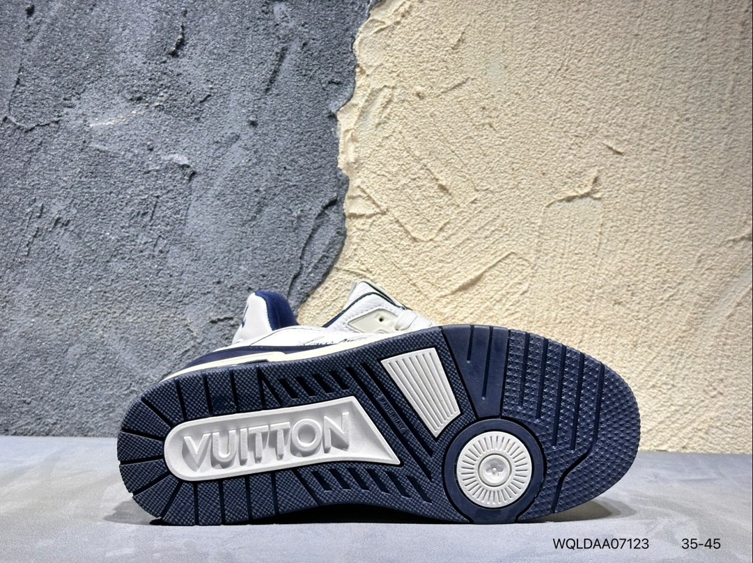 Louis Vuitton Trainer Sneaker 