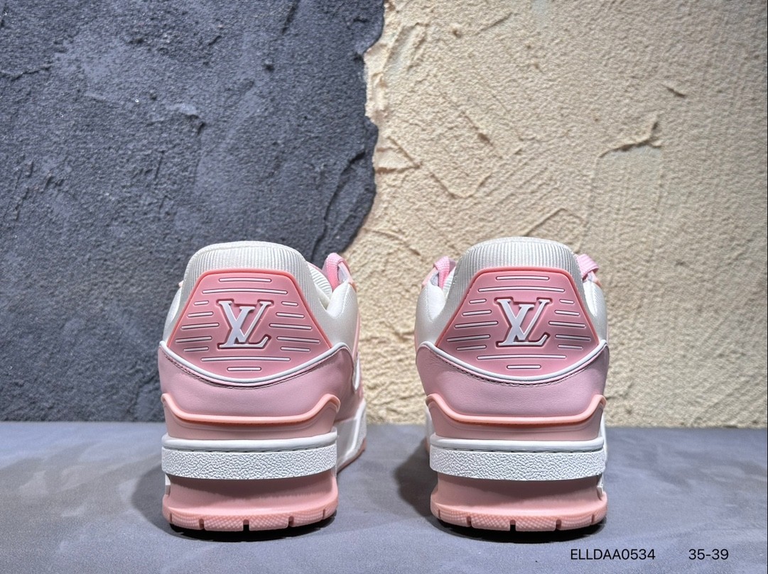 Louis Vuitton Trainer Sneaker 